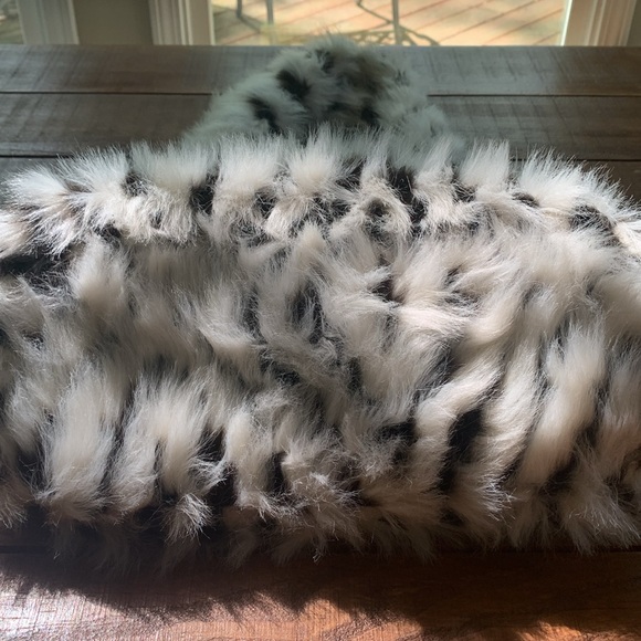 Pottery Barn Teen White & Brown Faux Fur Bag/Purse - Picture 4 of 7